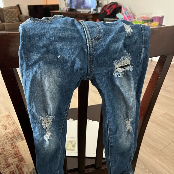 SHEIN Kids Distressed Blue Jeans size 4y - Picture 1 of 6